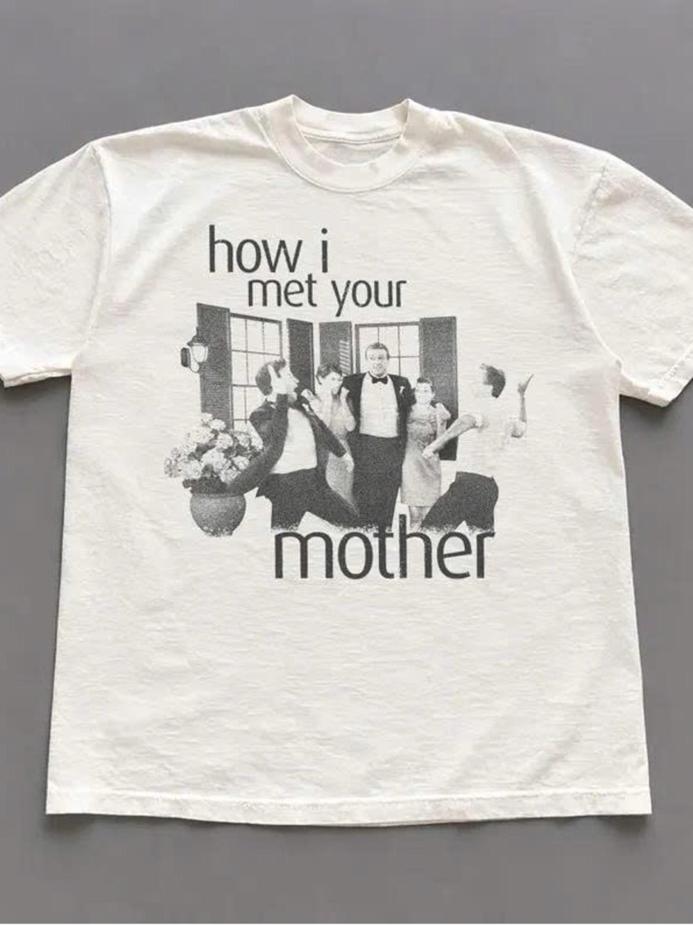 Gildan White "How I Met Your Mother" Graphic Tee